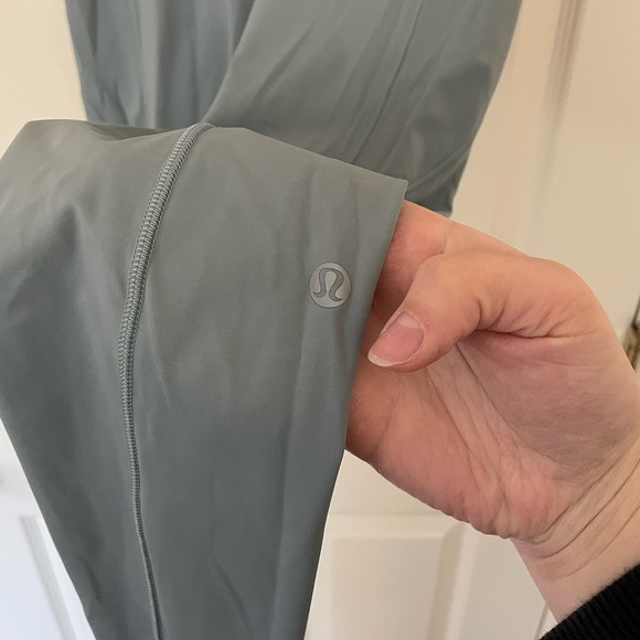 Lululemon Fast and Free Tight 28" Blue Cast Nulux Leggings Size 6 - Picture 5 of 7